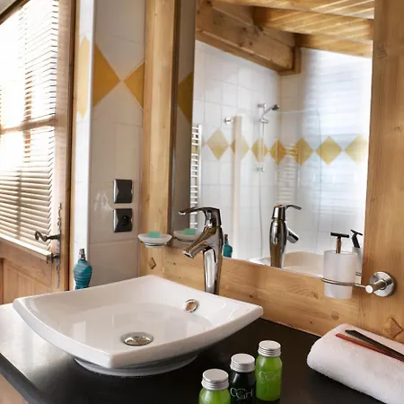Cgh Boutique Le Hameau De Pierre Blanche 5*