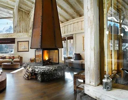 Cgh Boutique Le Hameau De Pierre Blanche מלון דירות
