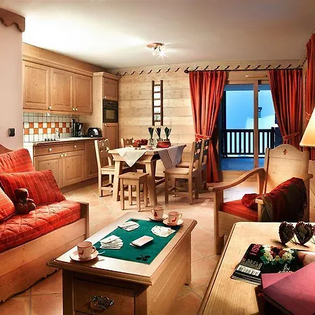 Cgh Boutique Le Hameau De Pierre Blanche מלון דירות